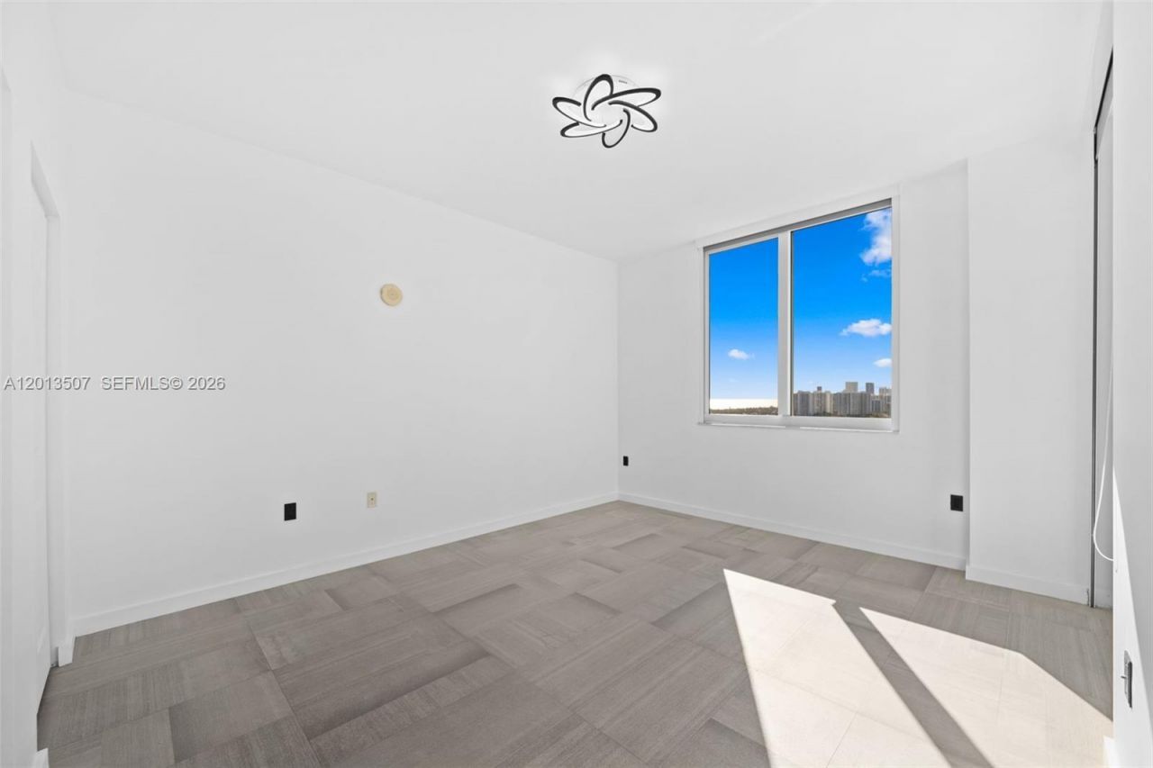 1745 E Hallandale Beach Blvd , Unit PH05W, Hallandale Beach, FL 33009 Photo