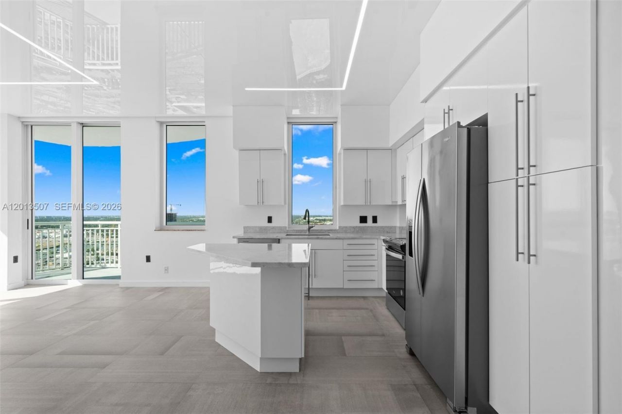 1745 E Hallandale Beach Blvd , Unit PH05W, Hallandale Beach, FL 33009 Photo