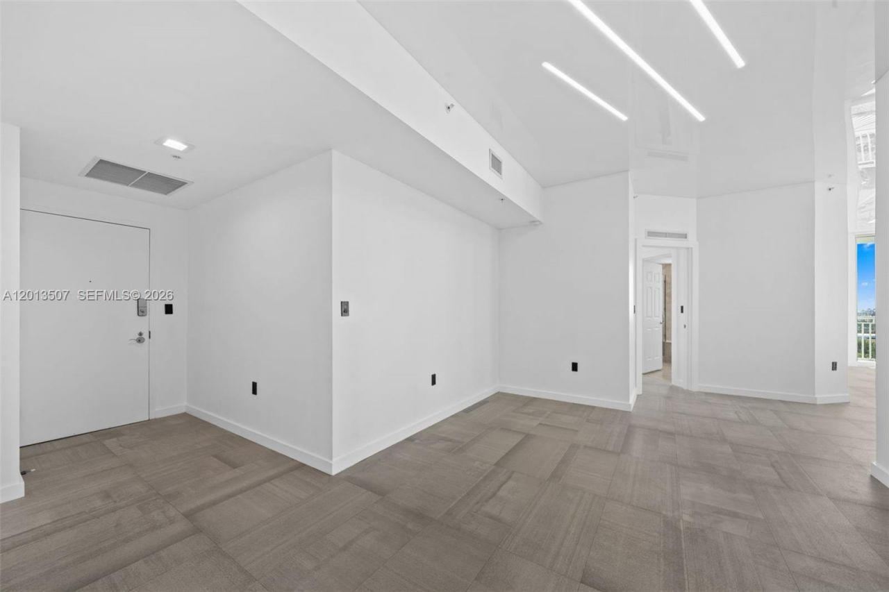 1745 E Hallandale Beach Blvd , Unit PH05W, Hallandale Beach, FL 33009 Photo