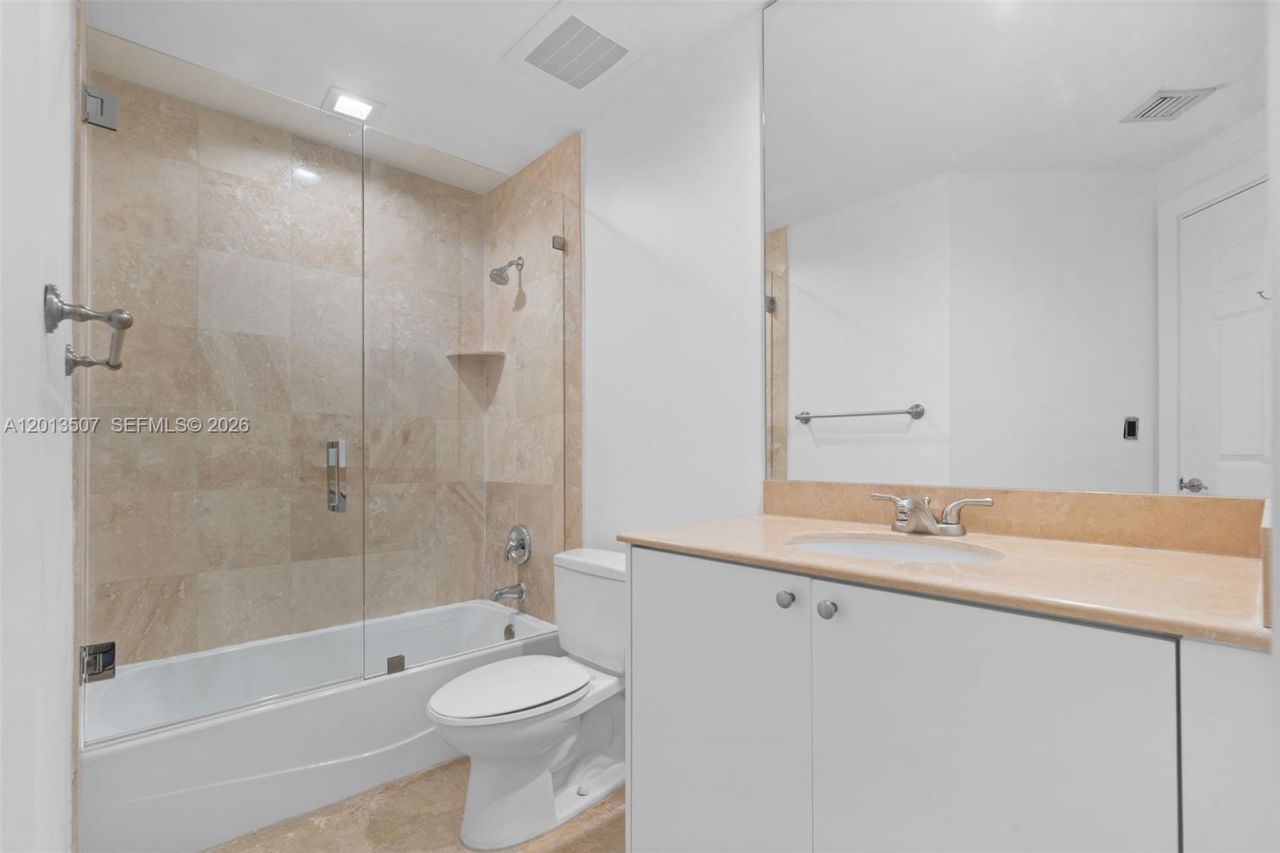 1745 E Hallandale Beach Blvd , Unit PH05W, Hallandale Beach, FL 33009 Photo