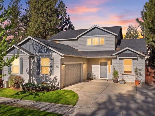 723 N Freemont Street, Sisters, OR 97759