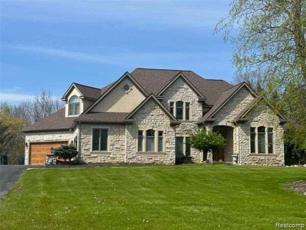 6223 Canter Creek Trail, Grand Blanc Twp, MI 48439