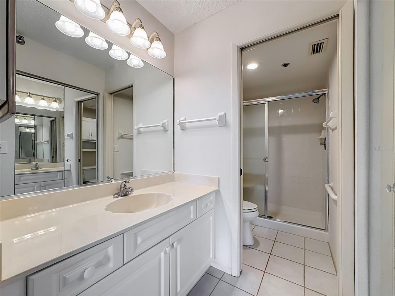 3740 Pinebrook Circle , Unit 607, Bradenton, FL 34209 Photo