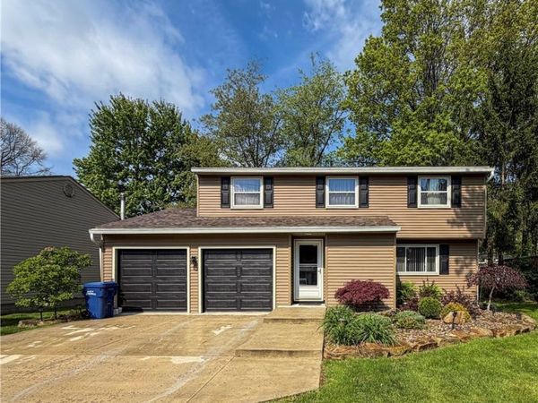724 Indiana Avenue , McDonald, OH 44437