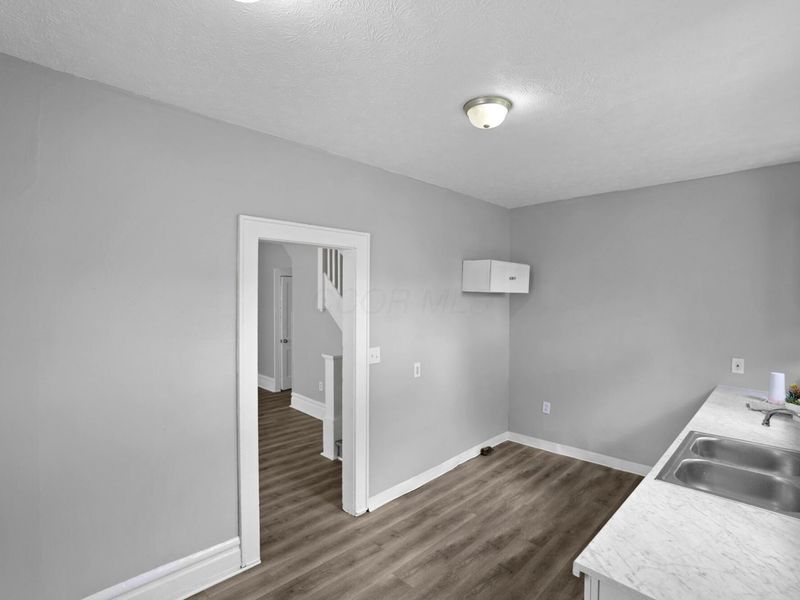 158-160 Midland Avenue, Columbus, OH 43223 Photo 10