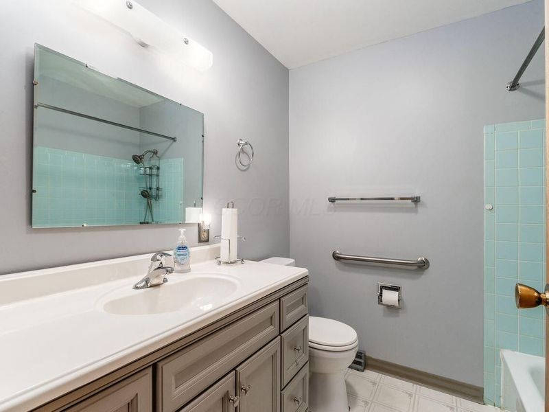 6959 Ardelle Drive, Reynoldsburg, OH 43068 Photo 35
