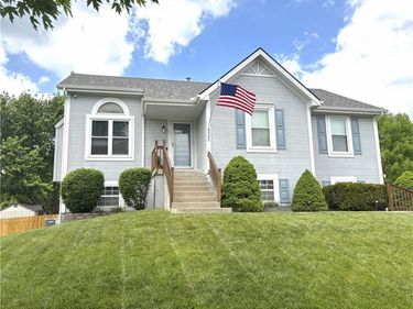 8922 NE 114TH Terrace, Kansas City, MO 64157