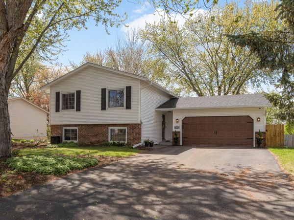 6440 Duck Lake Road, Eden Prairie, MN 55346