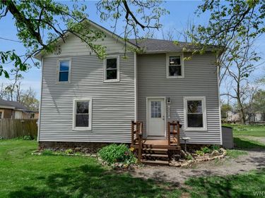 5034 E Shelby Road, Medina, NY 14103