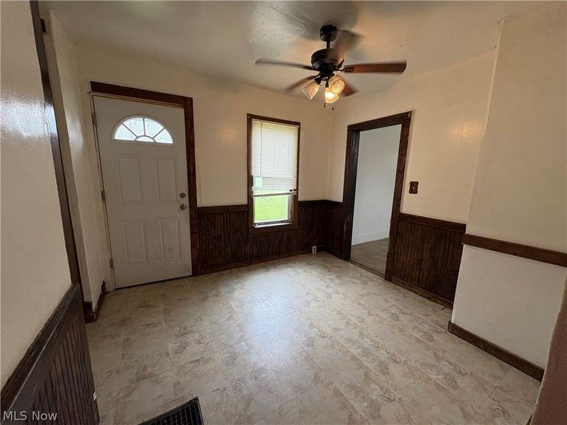 325 E High Street, Leetonia, OH 44431 Photo 13