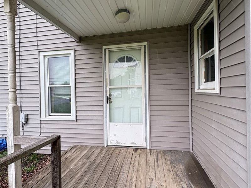 325 E High Street, Leetonia, OH 44431 Photo 6