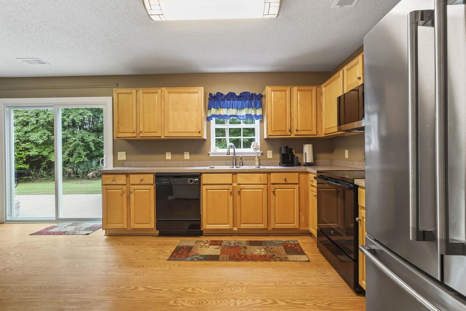 147 Tibton Circle Photo 11