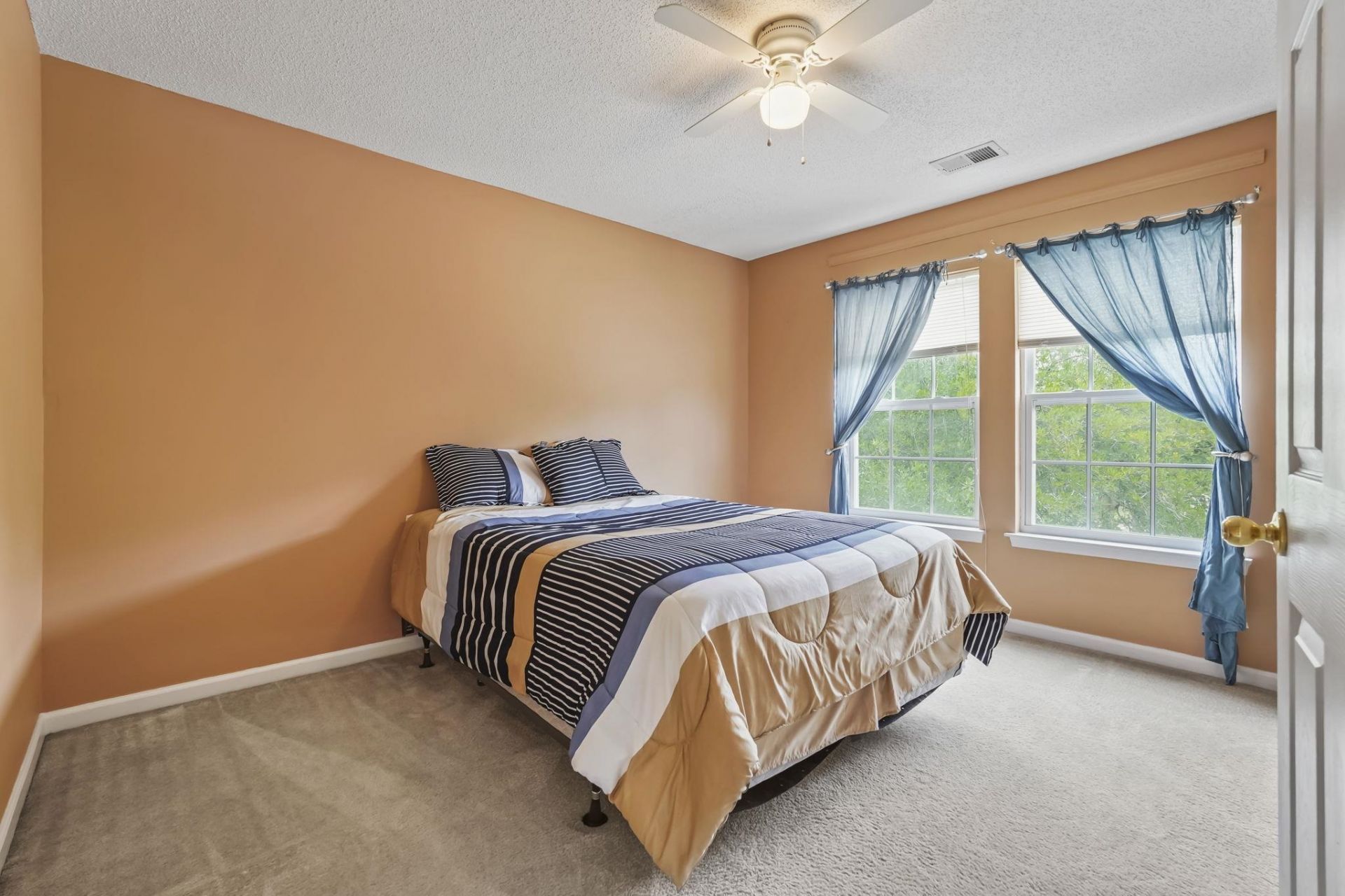147 Tibton Circle Photo 19