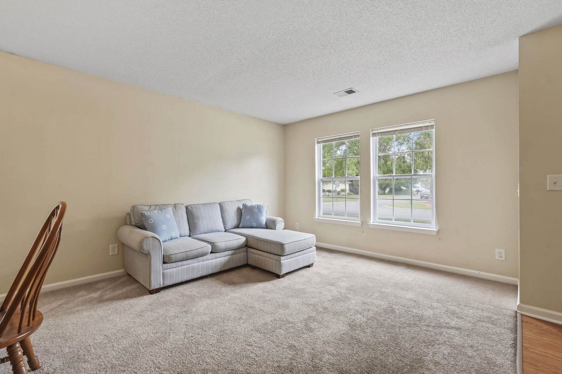 147 Tibton Circle Photo 6