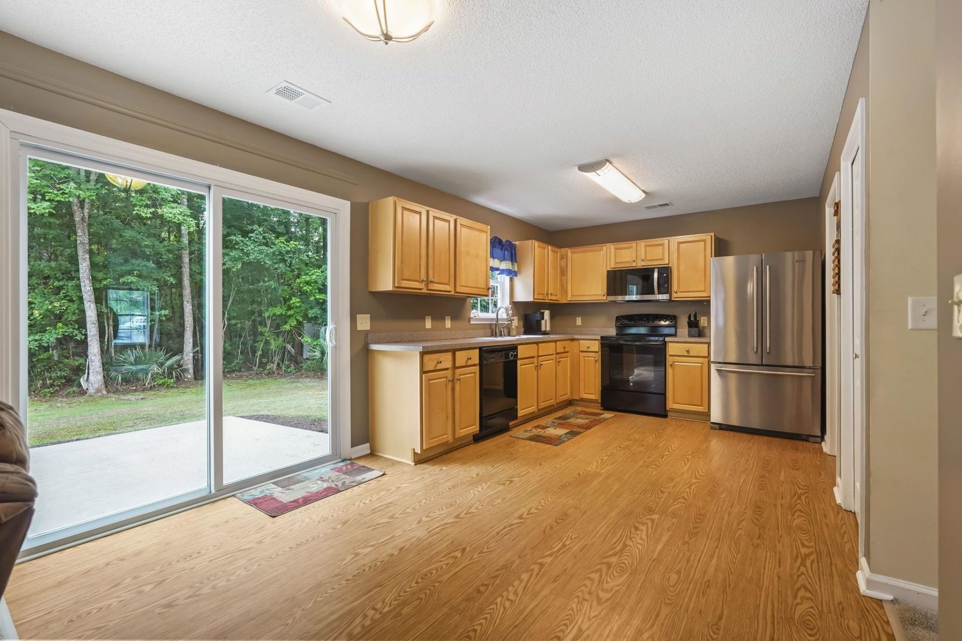 147 Tibton Circle Photo 9