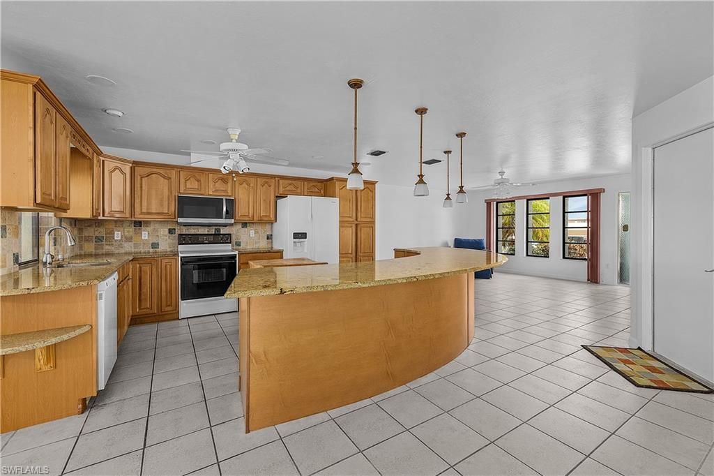 16201 Porto Bello St, Bokeelia, FL 33922 Photo