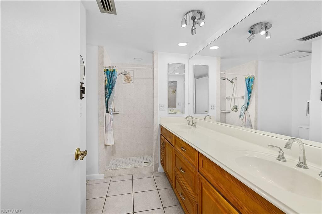 16201 Porto Bello St, Bokeelia, FL 33922 Photo