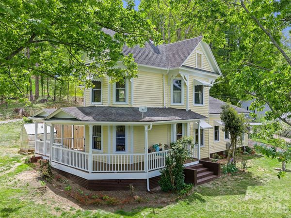309 Hillside Drive , Burnsville, NC 28714