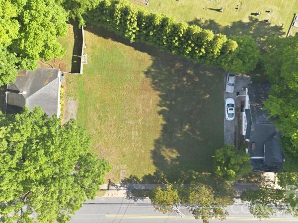 424 W 2nd Avenue , Gastonia, NC 28052