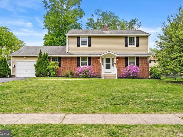 10 GREAT WOODS DRIVE, EWING, NJ 08618