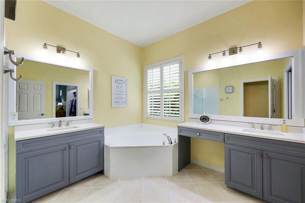 16221 Parque Ln , Naples, FL 34110 Photo