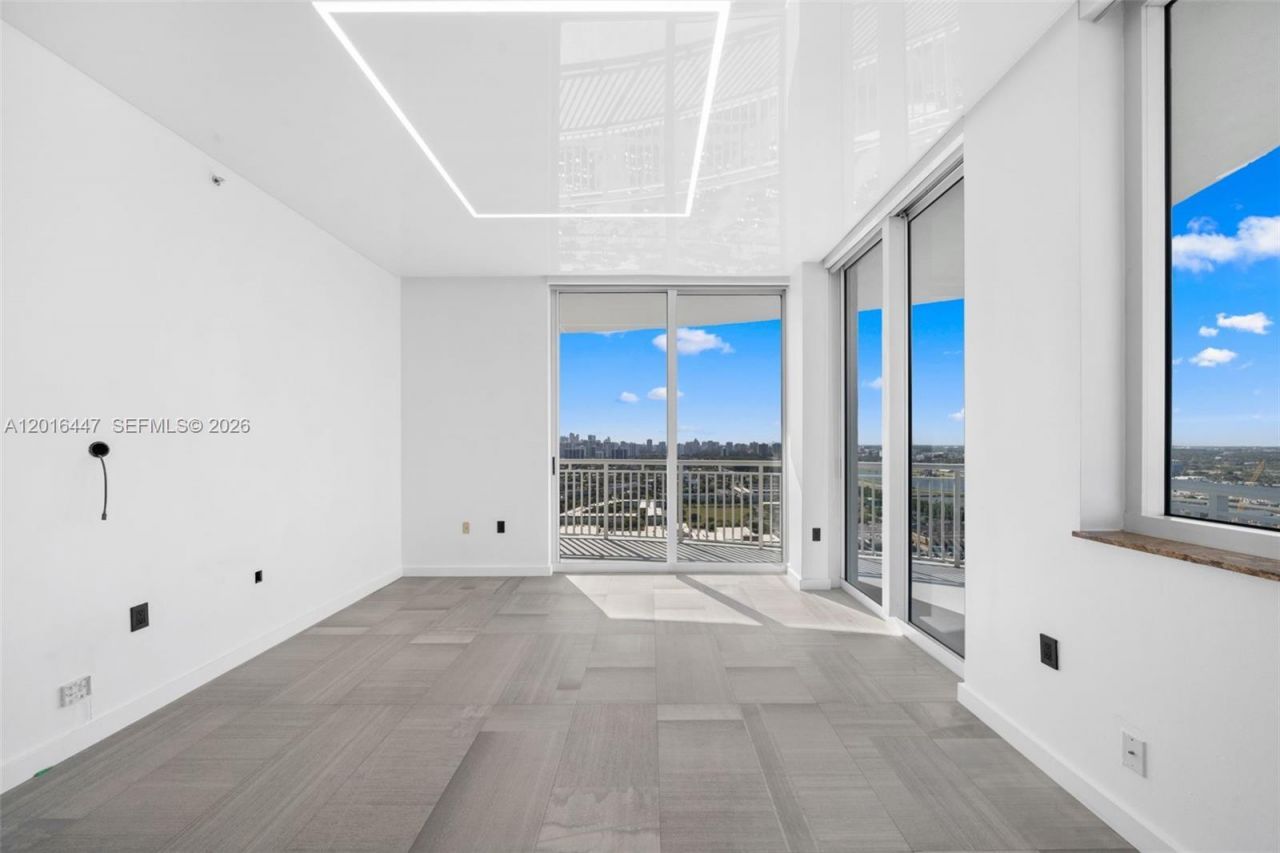 1745 E Hallandale Beach Blvd , Unit PH05W, Hallandale Beach, FL 33009 Photo