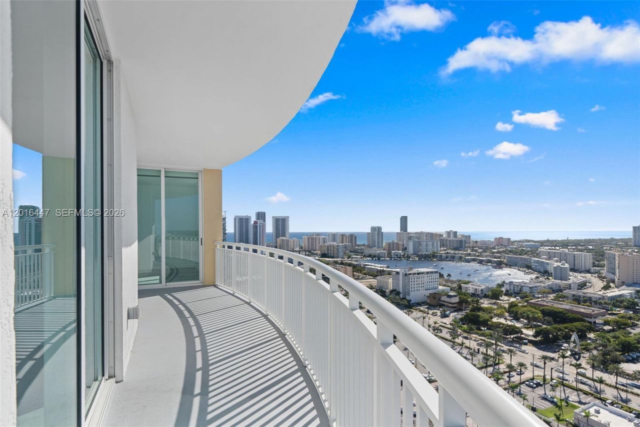 1745 E Hallandale Beach Blvd , Unit PH05W, Hallandale Beach, FL 33009 Photo