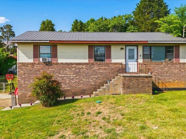 6217 Renee Rd, Corryton, TN 37721