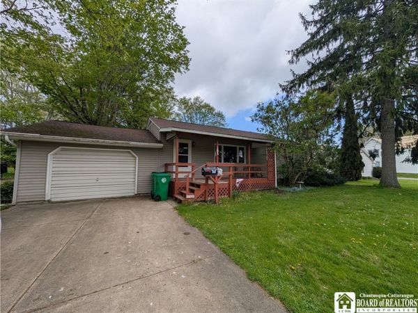 185 Waverly Street, Springville, NY 14141
