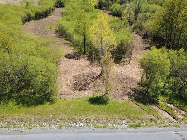 Glanville Road , Auburn, NY 13021