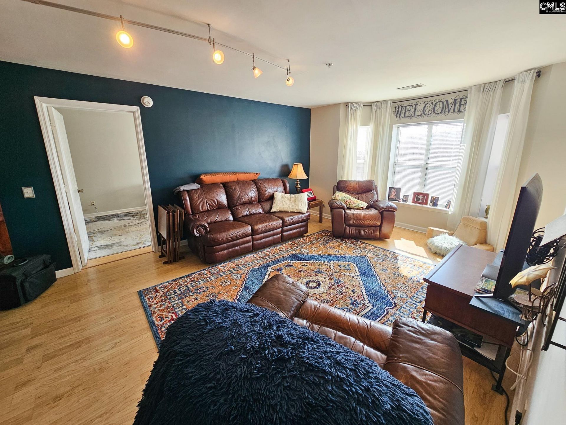 900 Taylor Street Photo 17