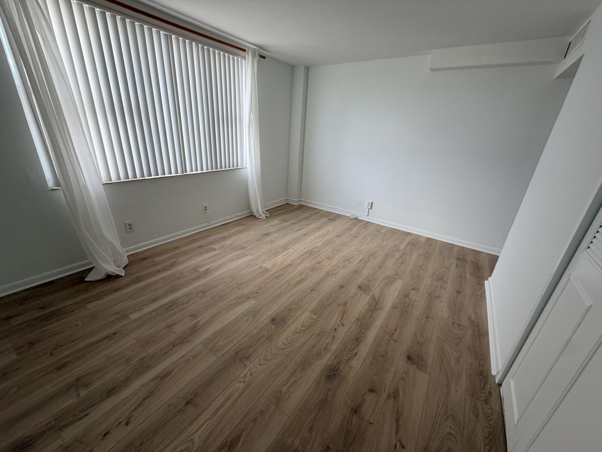 9195 Collins Avenue, Unit 913, Surfside, FL 33154 Photo