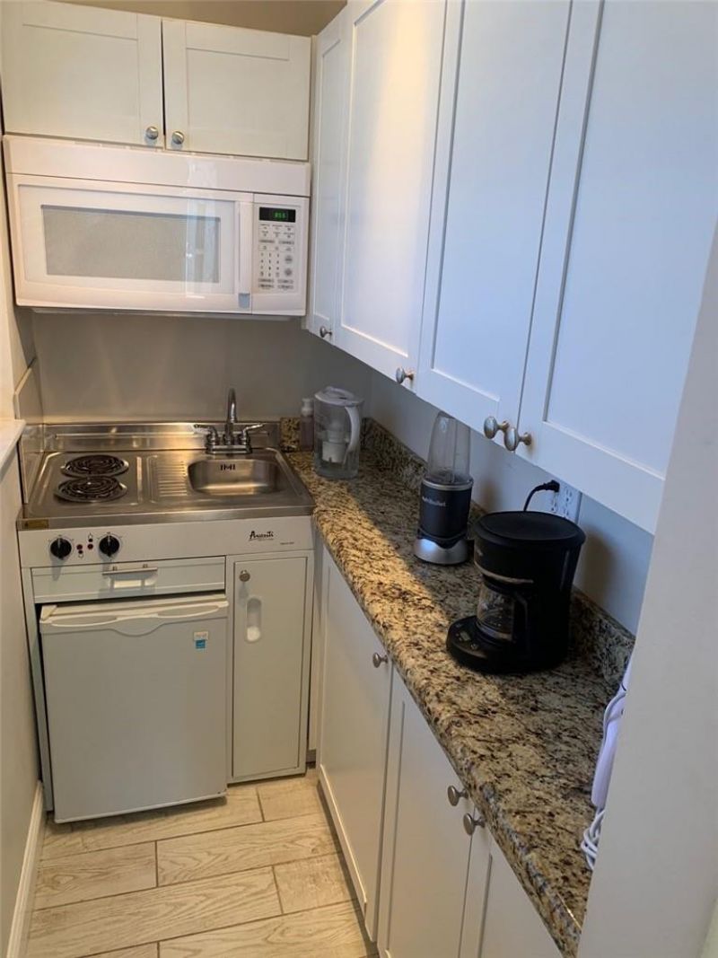 2920 N Ocean Boulevard, Unit 1, Fort Lauderdale, FL 33308 Photo