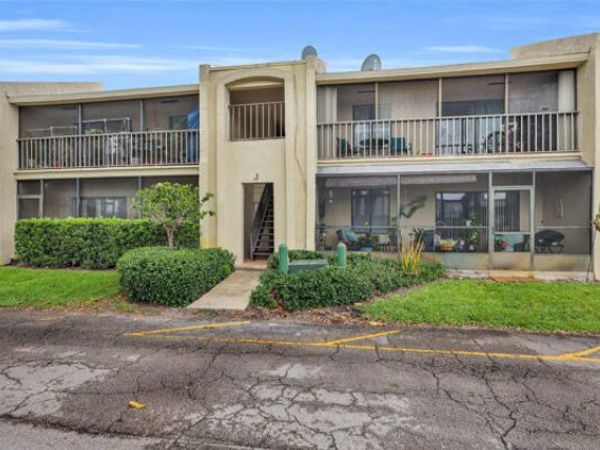 150 Pineview Road, Unit J6, Jupiter, FL 33469