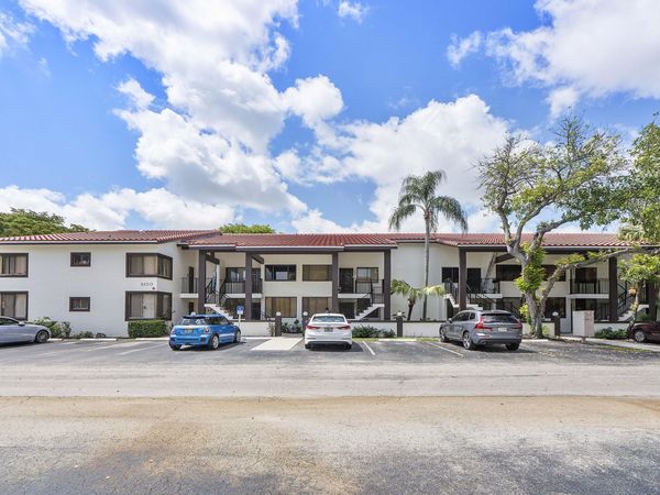 3100 NW 46th Street, Unit 102, Oakland Park, FL 33309