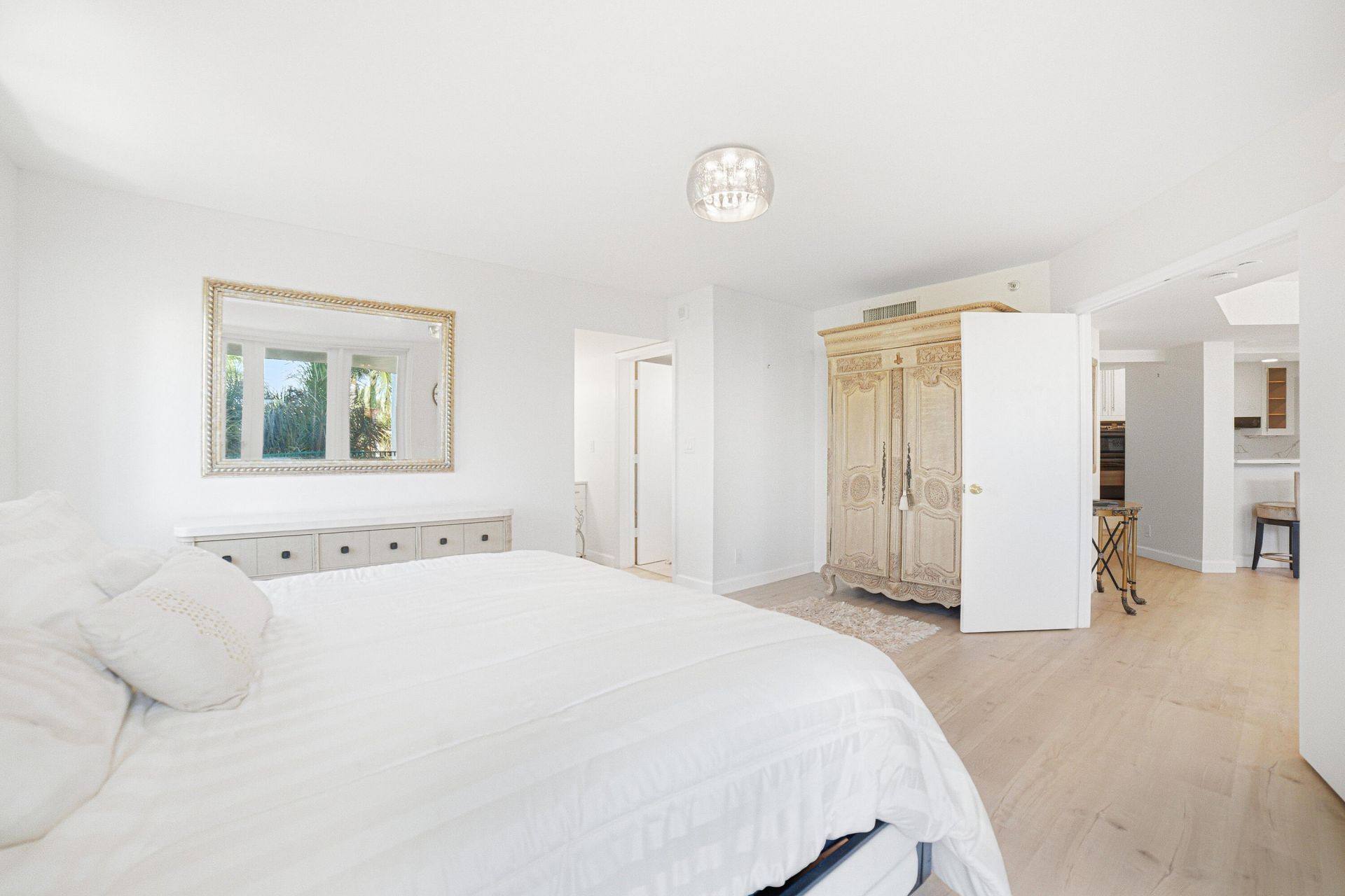 100 SE 5th Avenue, Unit 412, Boca Raton, FL 33432 Photo