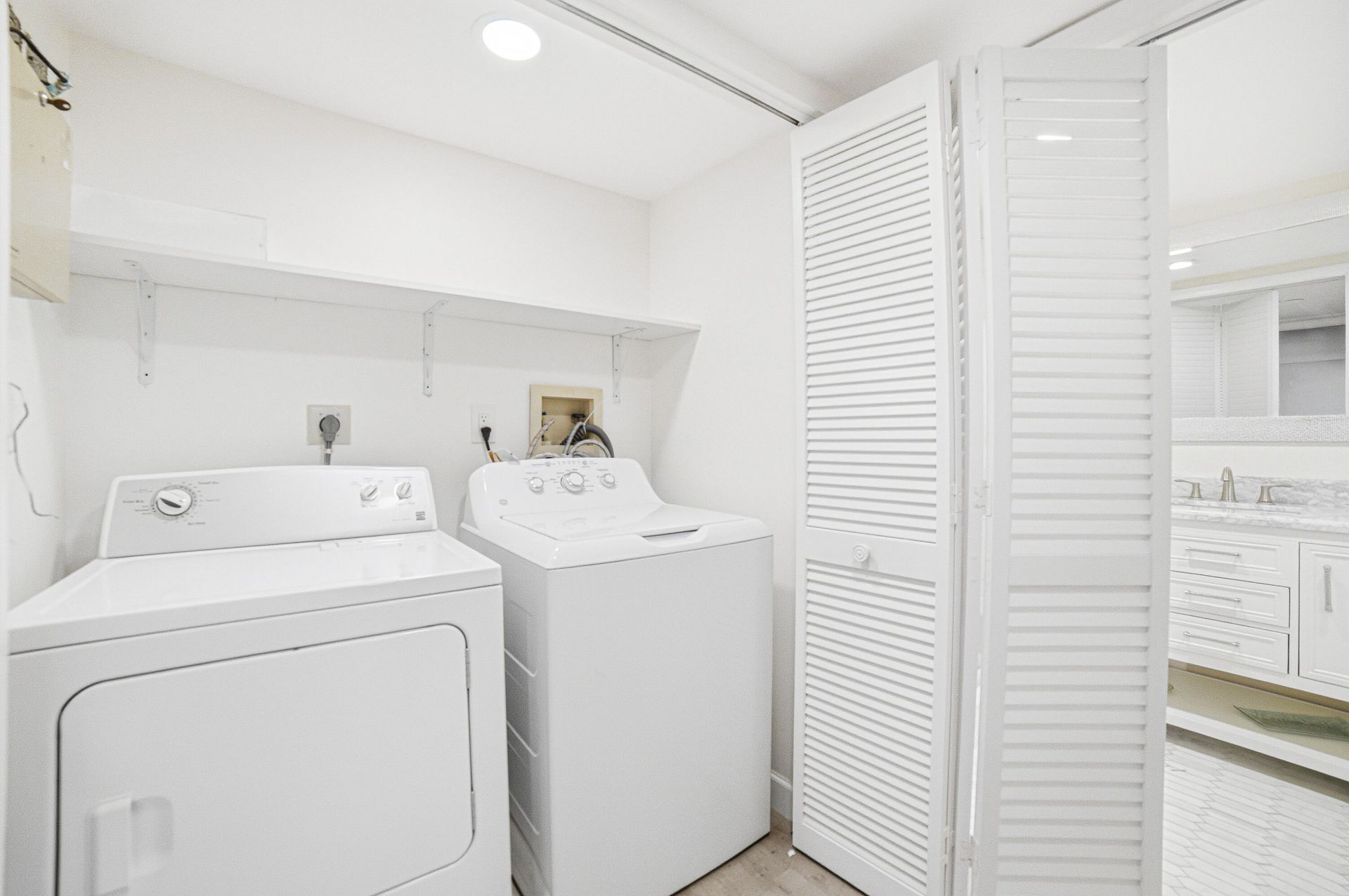 100 SE 5th Avenue, Unit 412, Boca Raton, FL 33432 Photo
