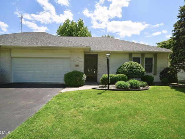 2545 Glengate Dr, Toledo, OH 43614