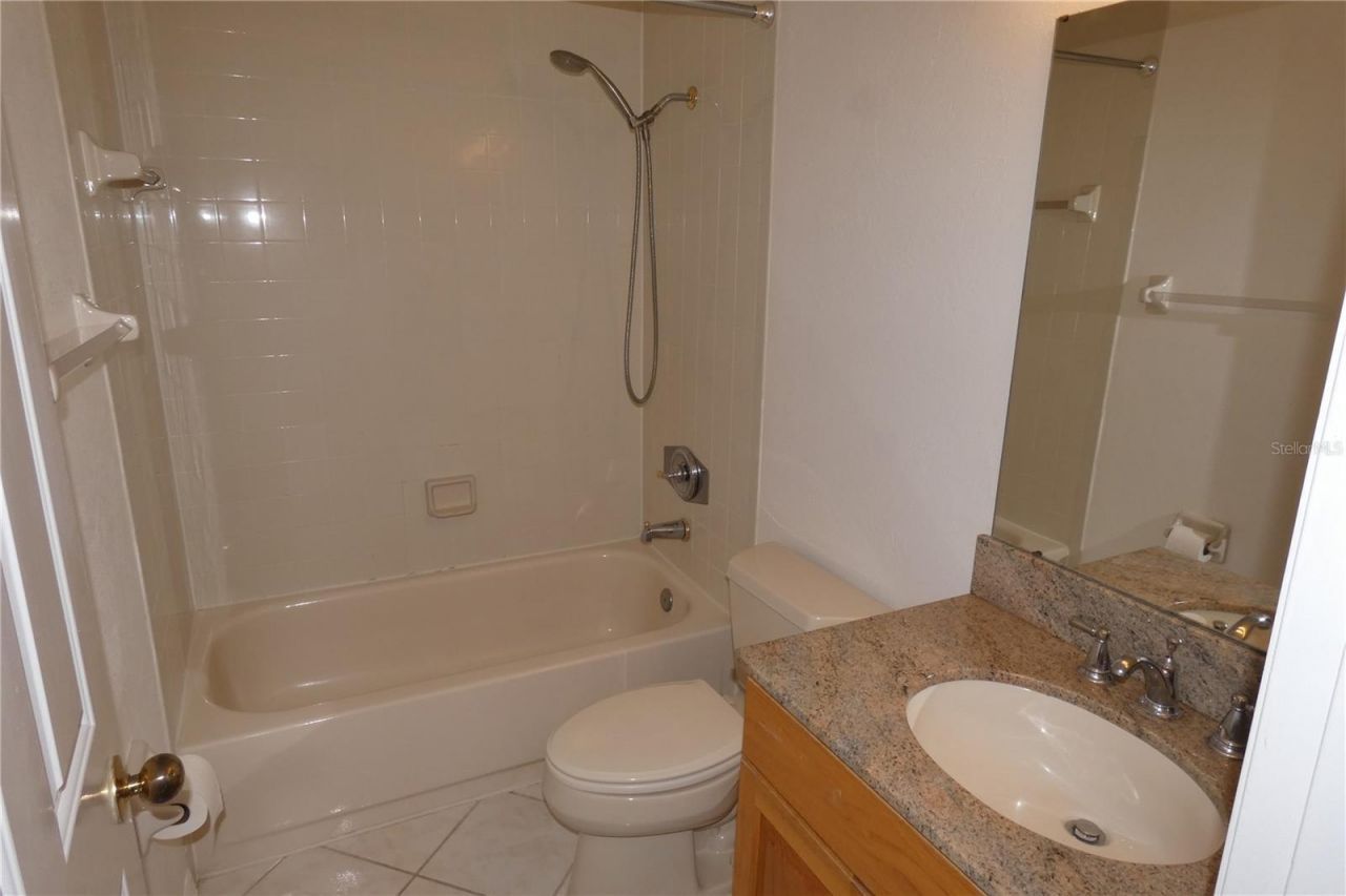 617 Segovia Court Ne, Saint Petersburg, FL 33703 Photo