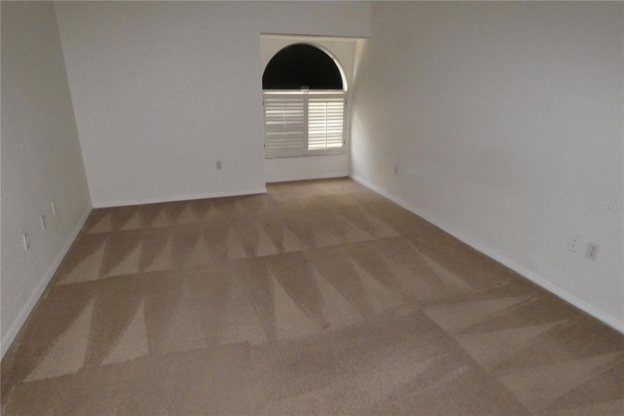 617 Segovia Court Ne, Saint Petersburg, FL 33703 Photo
