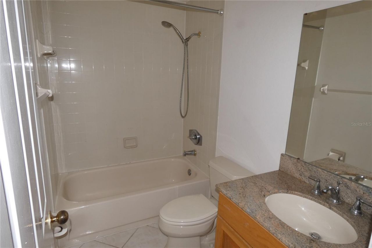 617 Segovia Court Ne, Saint Petersburg, FL 33703 Photo