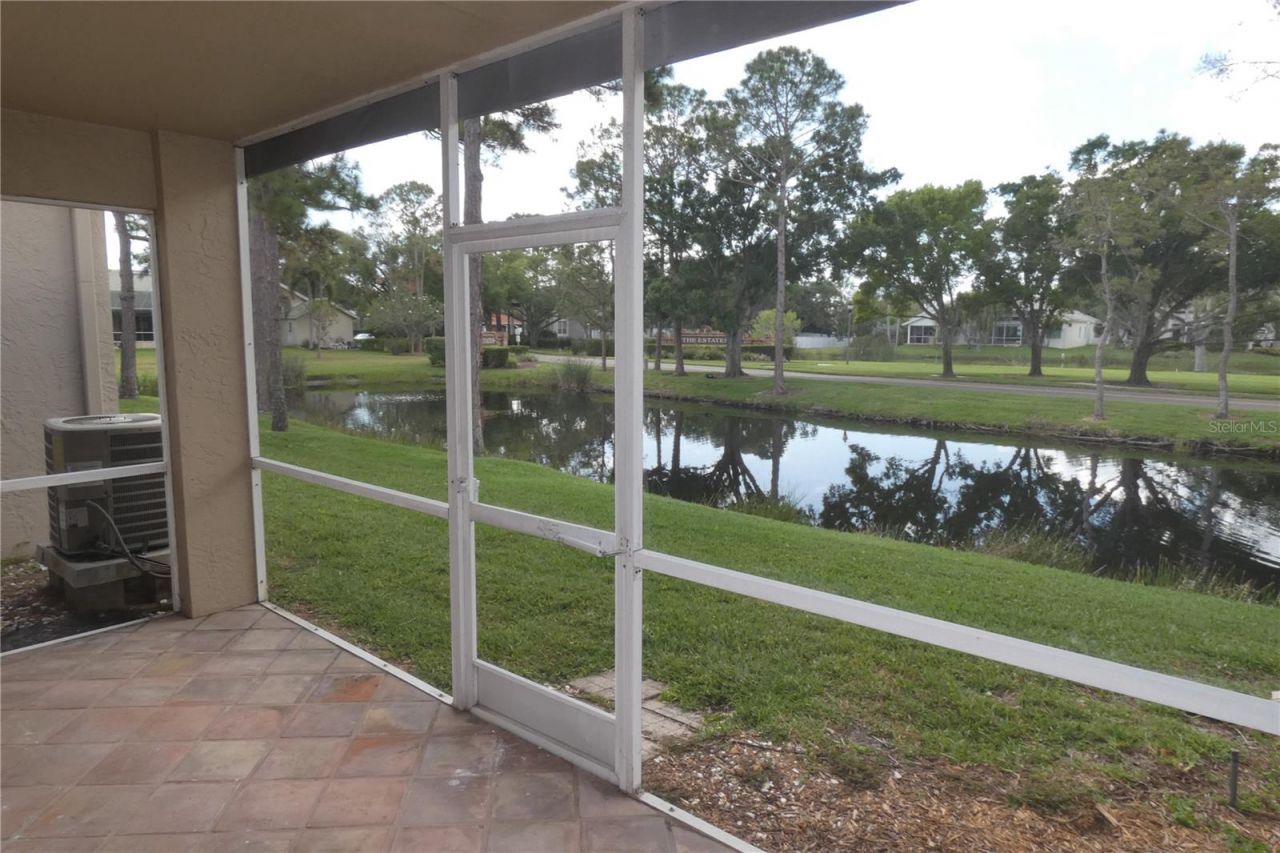 617 Segovia Court Ne, Saint Petersburg, FL 33703 Photo