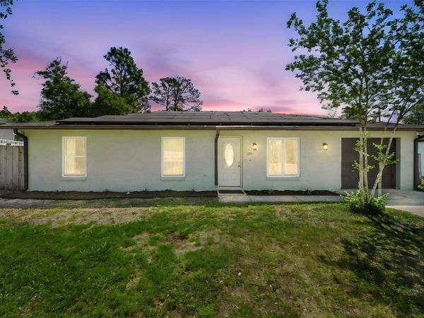215 WALNUT AVENUE , ORANGE CITY, FL 32763