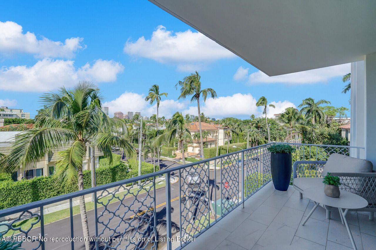 354 Chilean Avenue, Unit 4D, Palm Beach, FL 33480 Photo