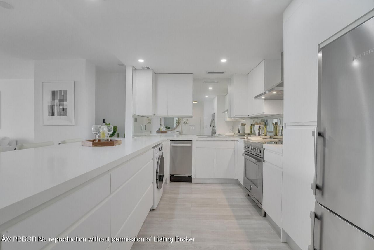 354 Chilean Avenue, Unit 4D, Palm Beach, FL 33480 Photo