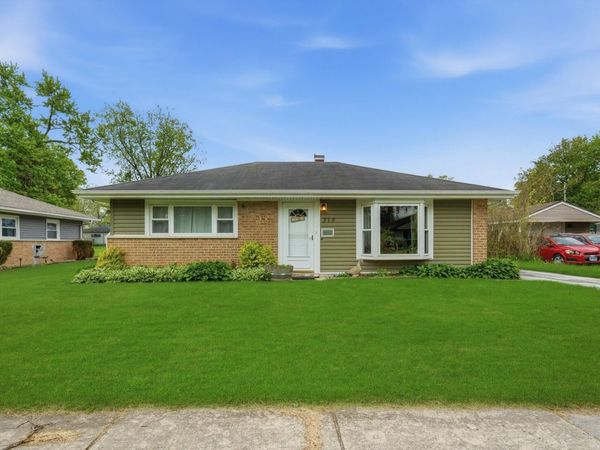 315 Sauganash Street , Park Forest, IL 60466