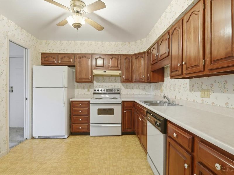 5346 Werk Road, Unit D12, Green Township, OH 45248 Photo 16