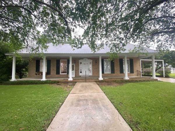 1009 E Main St, New Roads, LA 70760