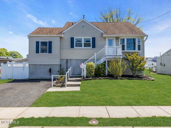 10 Haug Street, Union Beach, NJ 07735