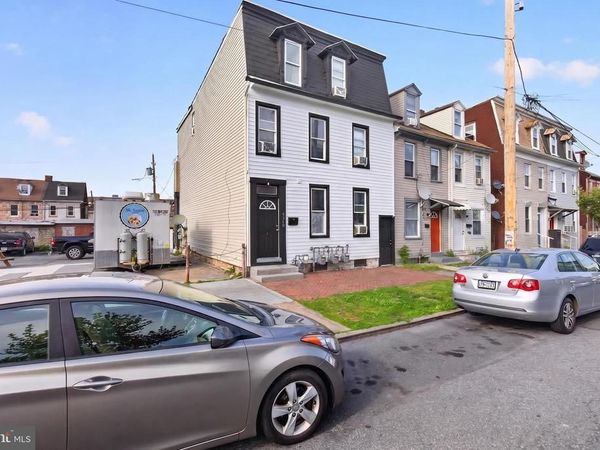 1348 VERNON STREET, HARRISBURG, PA 17104